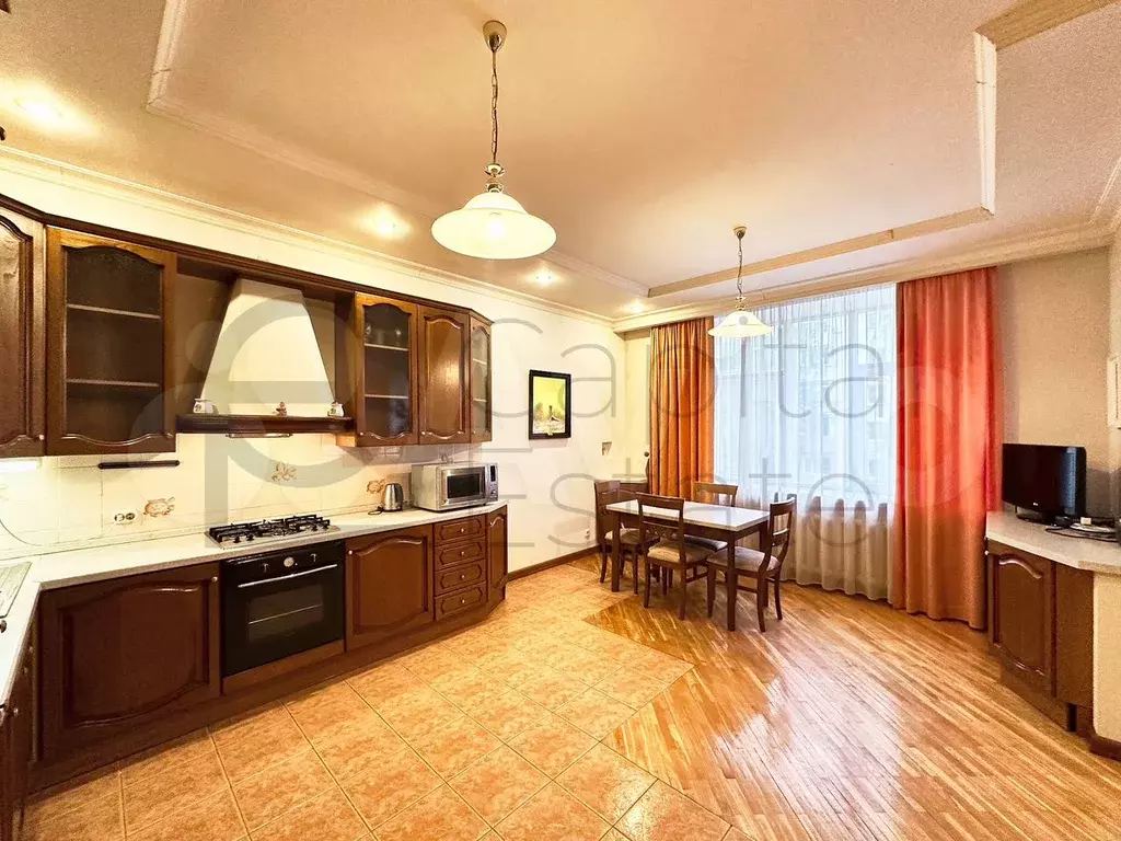 4-к. квартира, 250 м, 2/6 эт. - Фото 0