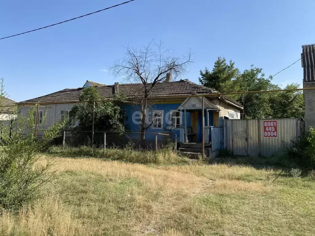 Дом в Ставропольский край, Новоселицкий муниципальный округ, с. ... - Фото 1