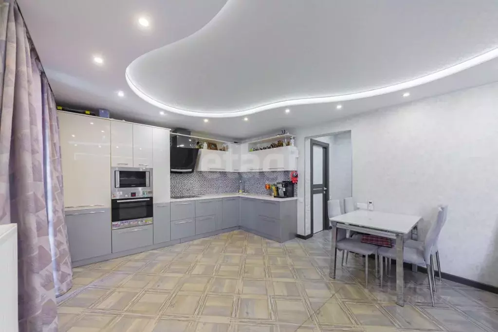 2-к кв. Тюменская область, Тюмень ул. Михаила Сперанского, 33/1 (82.5 ... - Фото 1