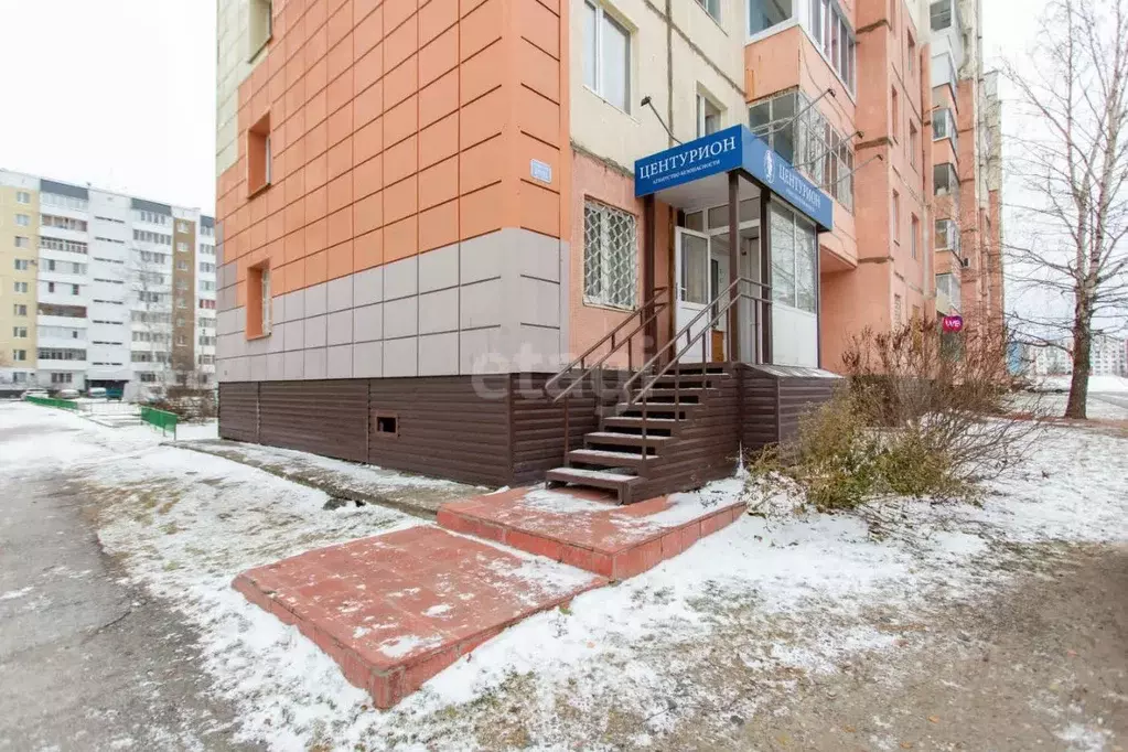 Офис в Тюменская область, Тобольск 9-й мкр, 27 (81 м) - Фото 0