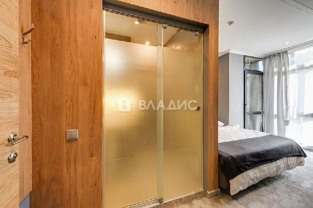 Продается 4-комнатная квартира - Фото 1