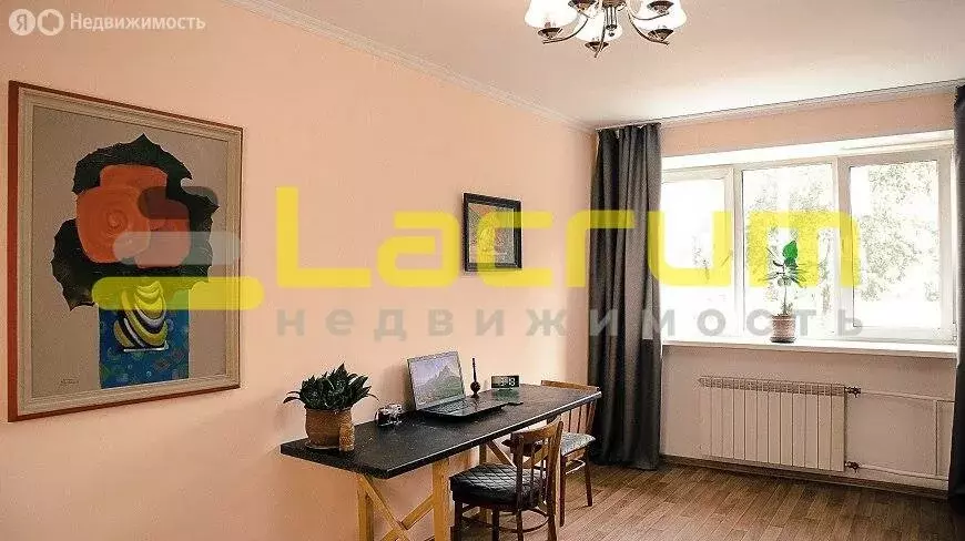 3-комнатная квартира: Красноярск, Парашютная улица, 76 (60 м) - Фото 1