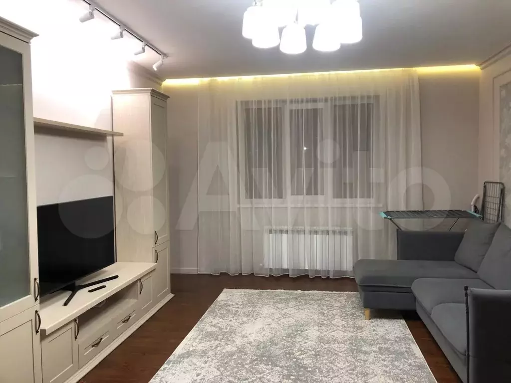 2-к. квартира, 70м, 3/3эт. - Фото 0