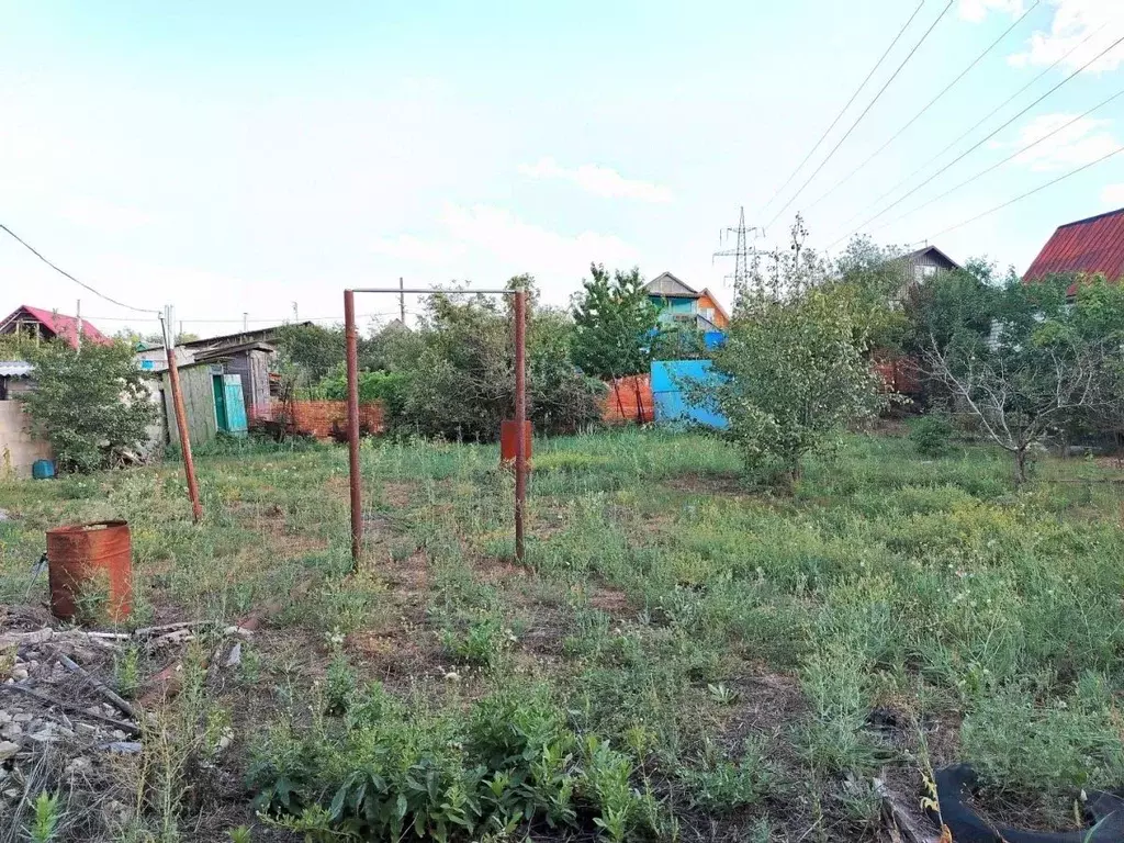 Дом в Волгоградская область, Волгоград Энергетик СНТ, ул. Вишневая (30 ... - Фото 0
