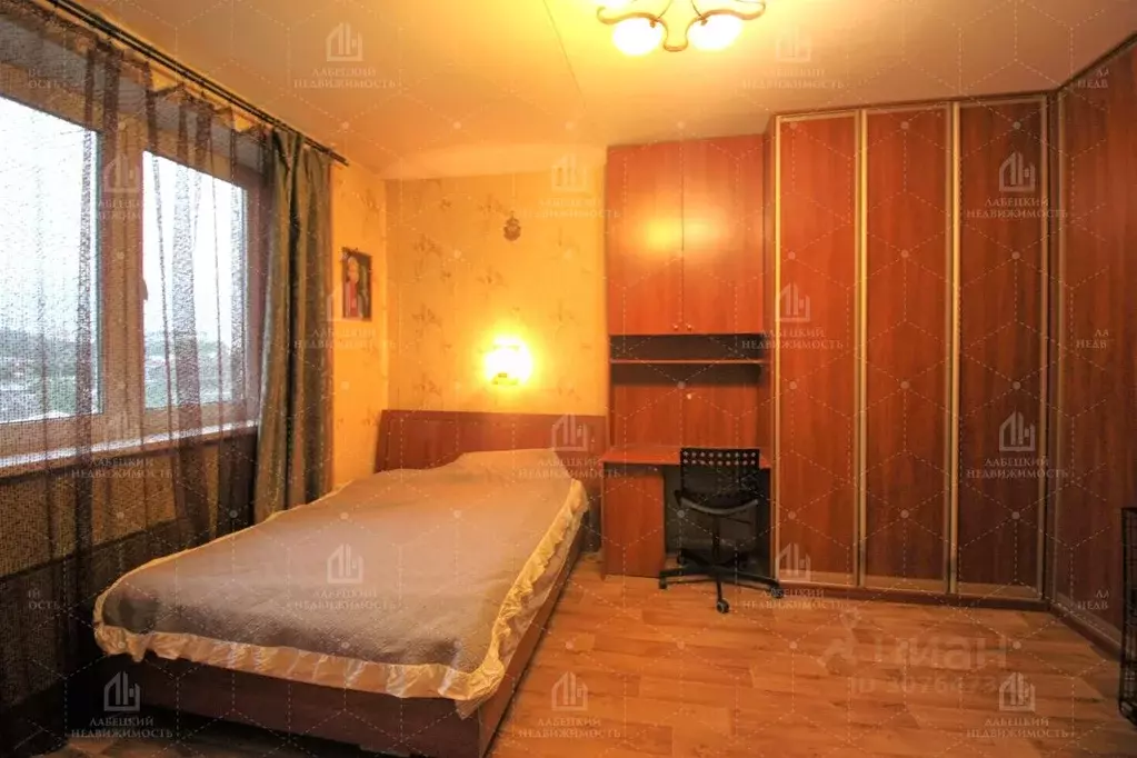 3-к кв. Москва Старобитцевская ул., 21К1 (80.0 м) - Фото 0