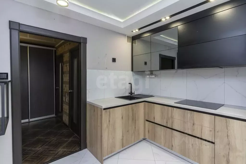 2-к кв. Тюменская область, Тюмень ул. Николая Федорова, 4 (52.2 м) - Фото 1