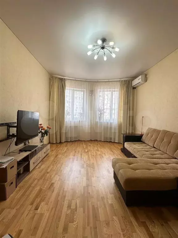 2-к. квартира, 65 м, 9/15 эт. - Фото 1