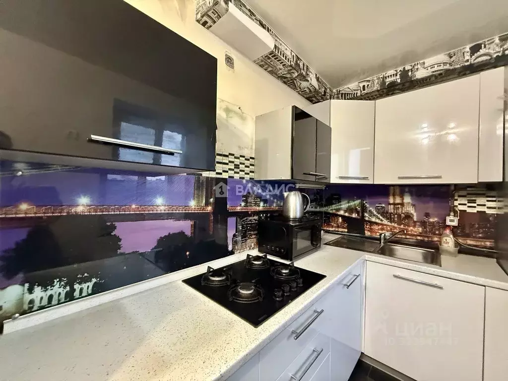 3-к кв. Волгоградская область, Волгоград просп. Героев Сталинграда, 29 ... - Фото 0