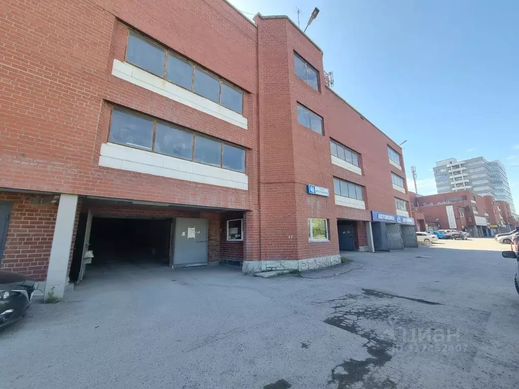 Гараж в Свердловская область, Екатеринбург ул. Крестинского, 46 (17 м) - Фото 0