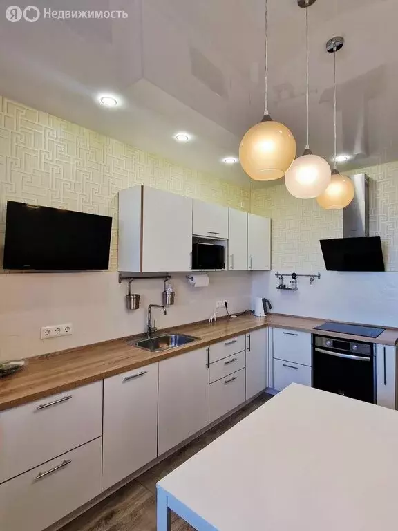 2-комнатная квартира: Казань, улица Юлиуса Фучика, 14В (74.4 м) - Фото 1