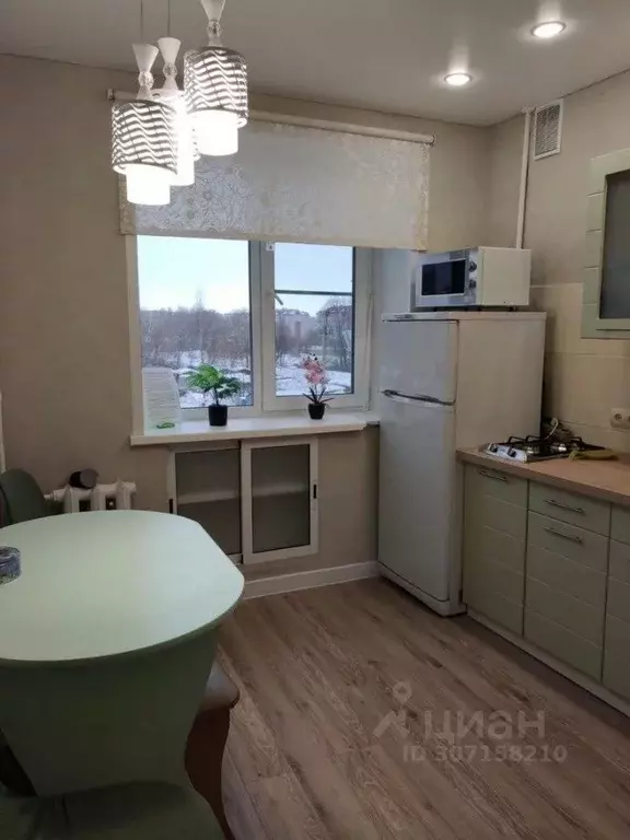 1-к кв. Смоленская область, Гагарин Стройотрядовская ул., 8 (35.0 м) - Фото 2