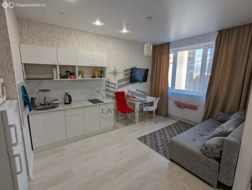 Квартира-студия: Казань, улица Новаторов, 8Б (45 м) - Фото 1