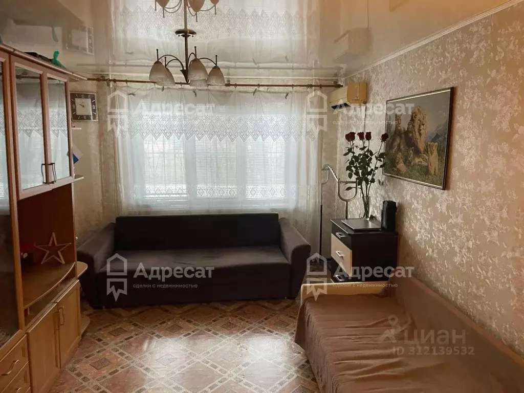 2-к кв. Волгоградская область, Волгоград ул. Космонавтов, 39А (51.0 м) - Фото 0