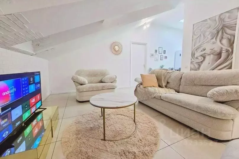 2-к кв. Татарстан, Казань ул. Карла Маркса, 5 (65.0 м) - Фото 2