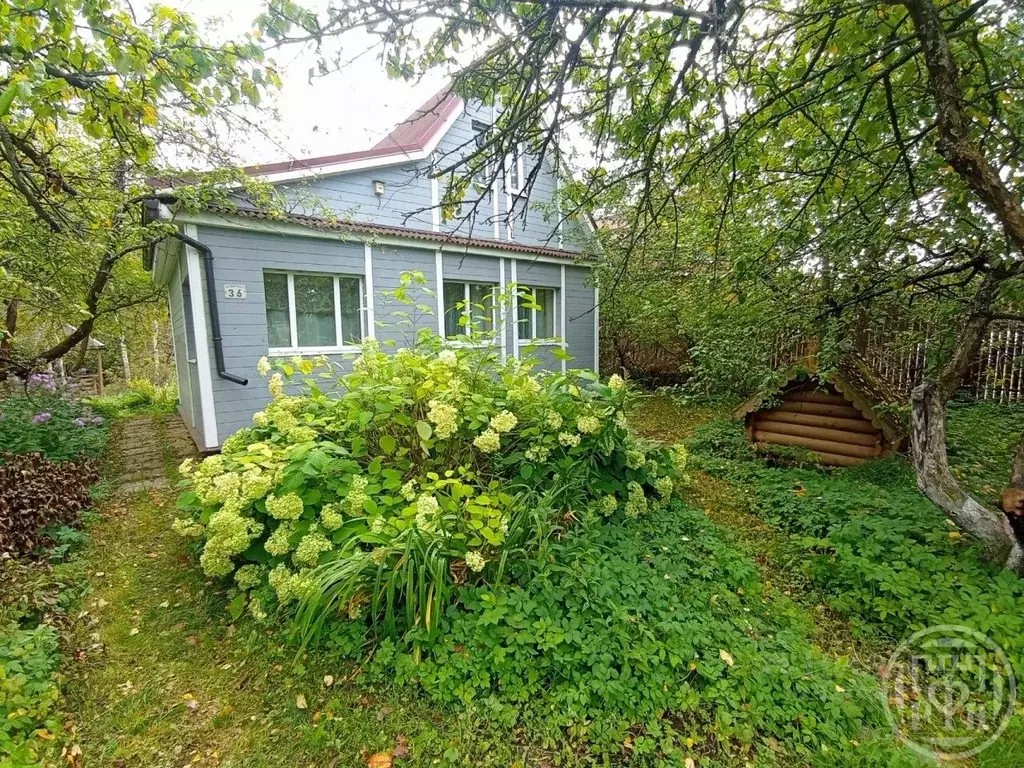 Дом в Ленинградская область, Кировское городское поселение, Грибное ... - Фото 1