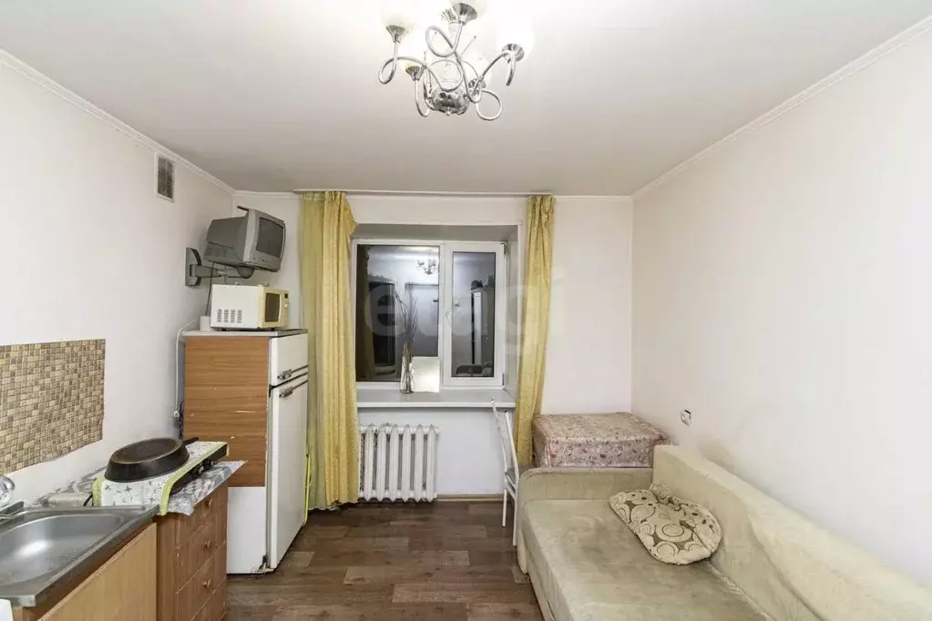 Комната Тюменская область, Тюмень ул. Республики, 210 (13.0 м) - Фото 1