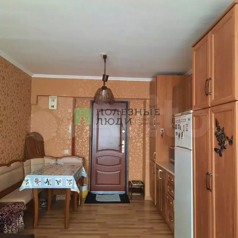 Комната 18 м в 3-к., 5/5 эт. - Фото 1