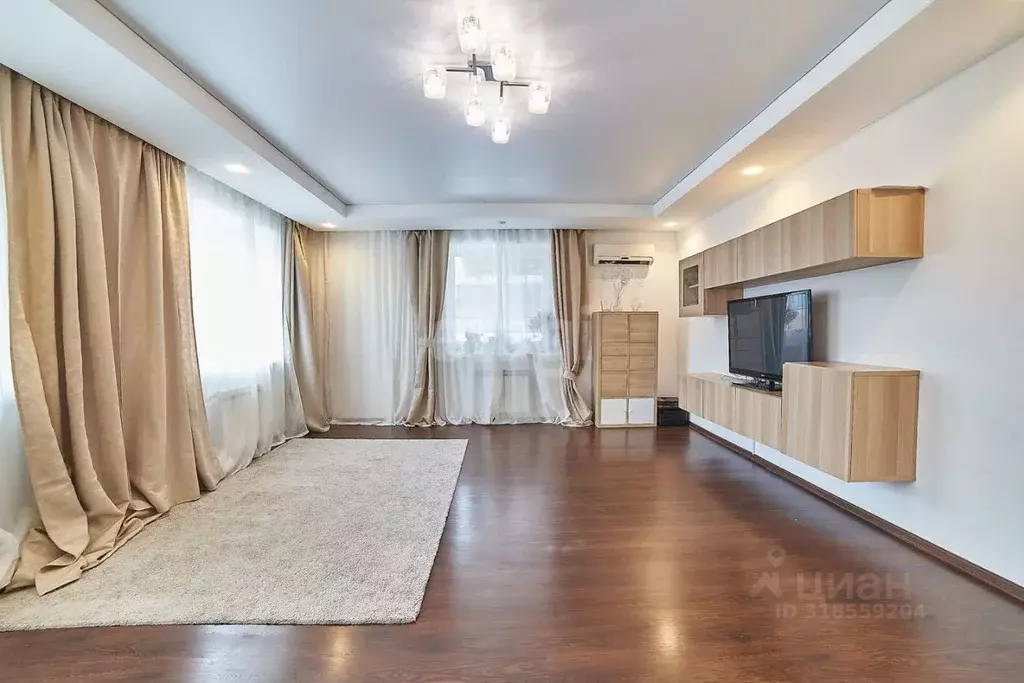 Дом в Башкортостан, Стерлитамак ул. Строителей, 61 (230 м) - Фото 0
