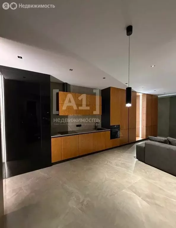 1-комнатная квартира: Челябинск, улица Свободы, 77 (72.8 м) - Фото 2