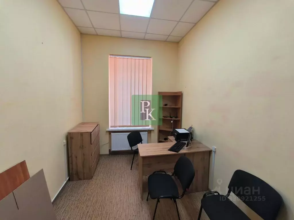 Офис в Севастополь ул. Луначарского, 9 (13 м) - Фото 2