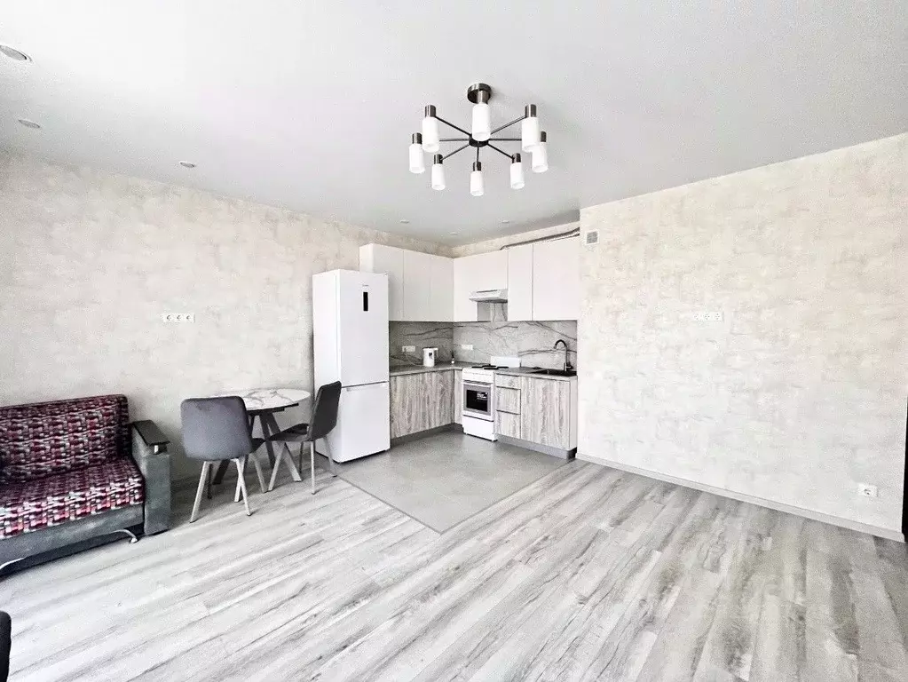 Студия Волгоградская область, Волгоград ул. Пархоменко, 2 (30.6 м) - Фото 1