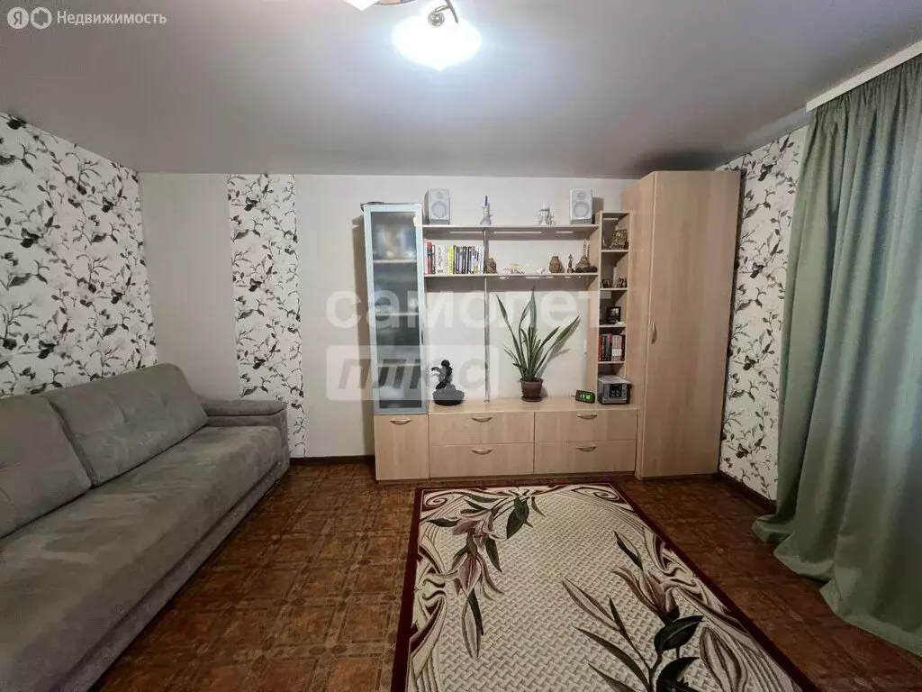 3-комнатная квартира: Киров, Владимирская улица, 47 (63.8 м) - Фото 1