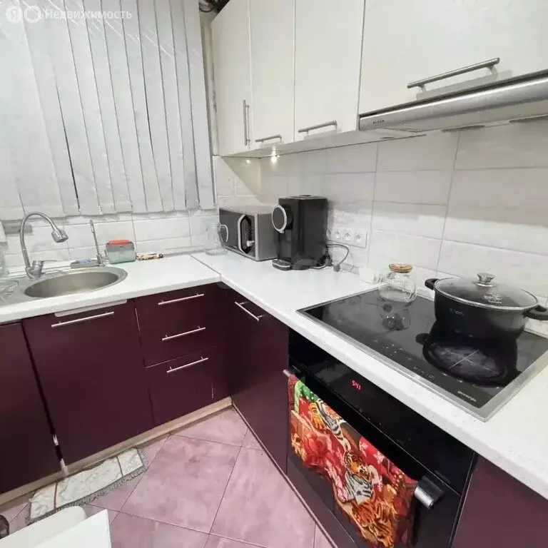 3-комнатная квартира: Тюмень, Холодильная улица, 13 (59 м) - Фото 1