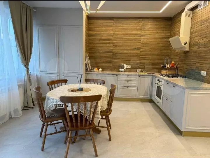 3-к. квартира, 100 м, 2/4 эт. - Фото 0