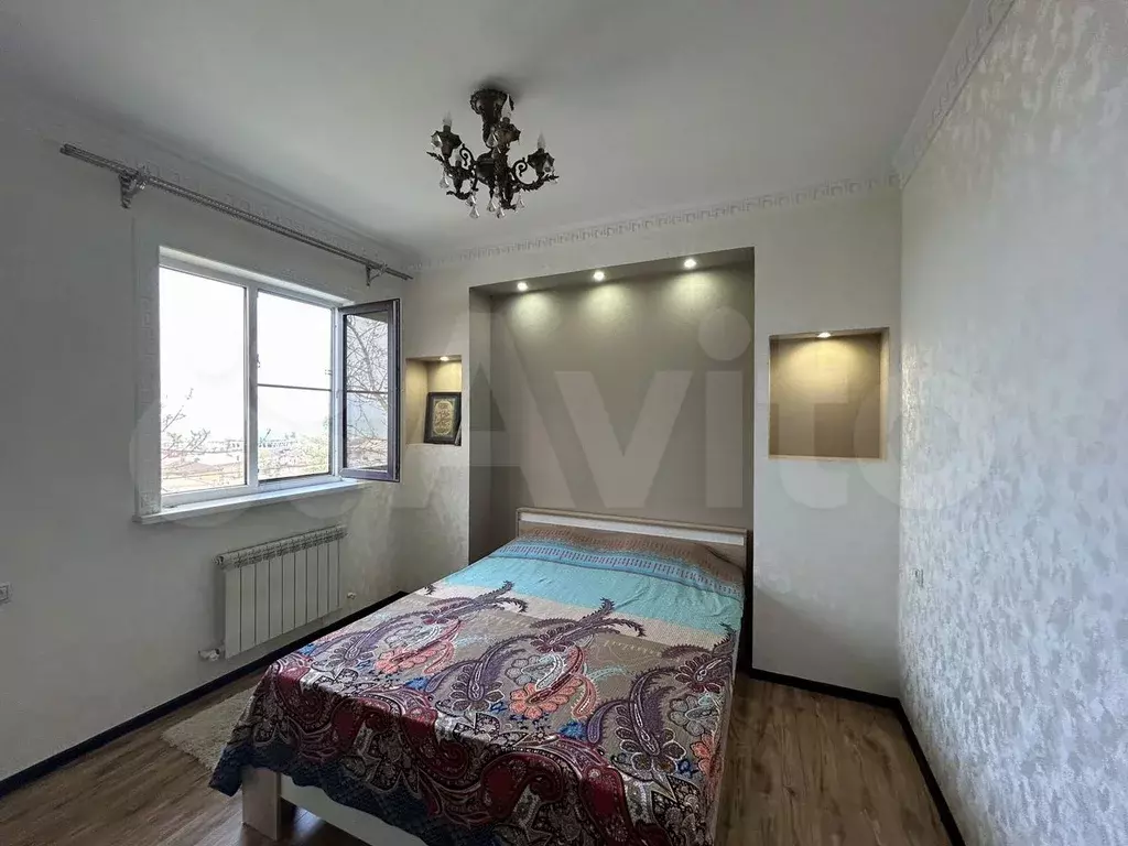 2-к. квартира, 80 м, 3/3 эт. - Фото 0