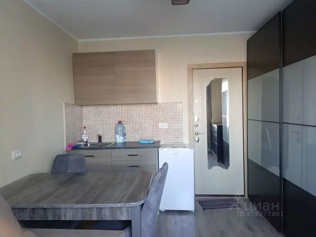 Комната Свердловская область, Екатеринбург ул. Хохрякова, 102 - Фото 1