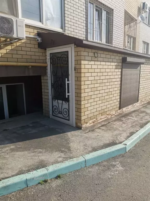 Помещение свободного назначения в Ростовская область, Таганрог ул. ... - Фото 1