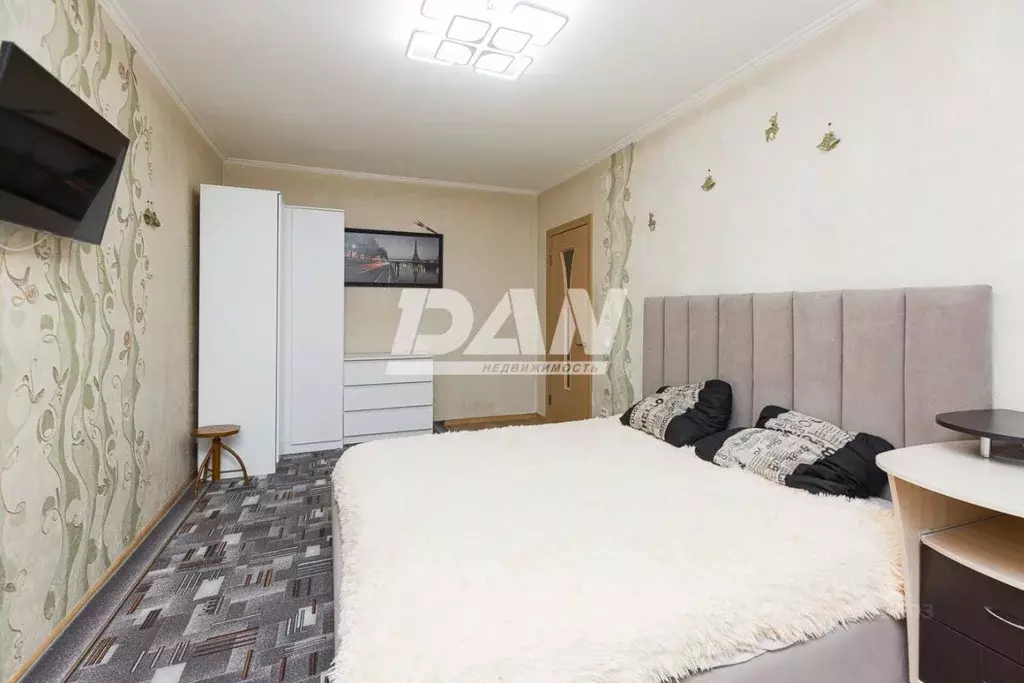 1-к кв. Челябинская область, Челябинск ул. Труда, 9 (29.9 м) - Фото 1