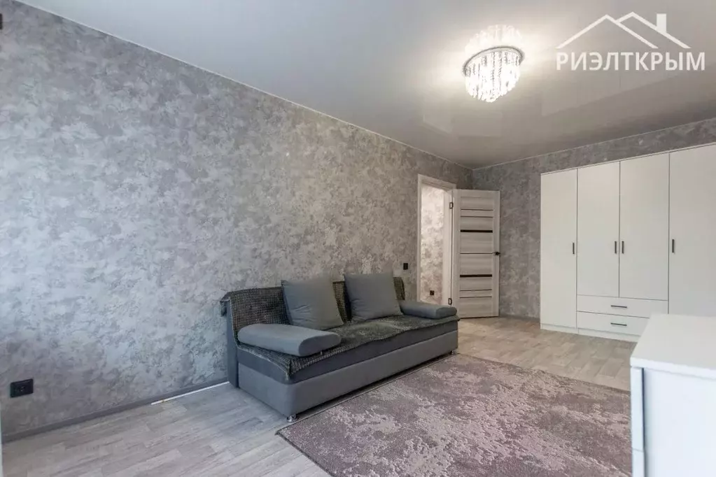 1-к кв. Крым, Симферополь ул. Кечкеметская, 77 (30.0 м) - Фото 1