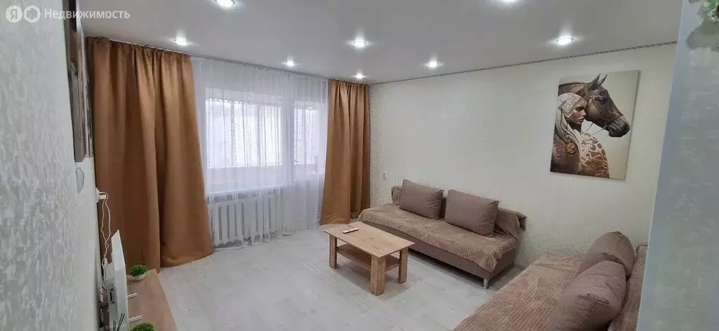 2-комнатная квартира: Нижнекамск, проспект Вахитова, 19А (46.1 м) - Фото 0
