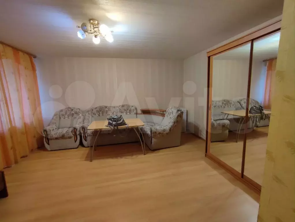 1-к. квартира, 55 м, 1/9 эт. - Фото 1