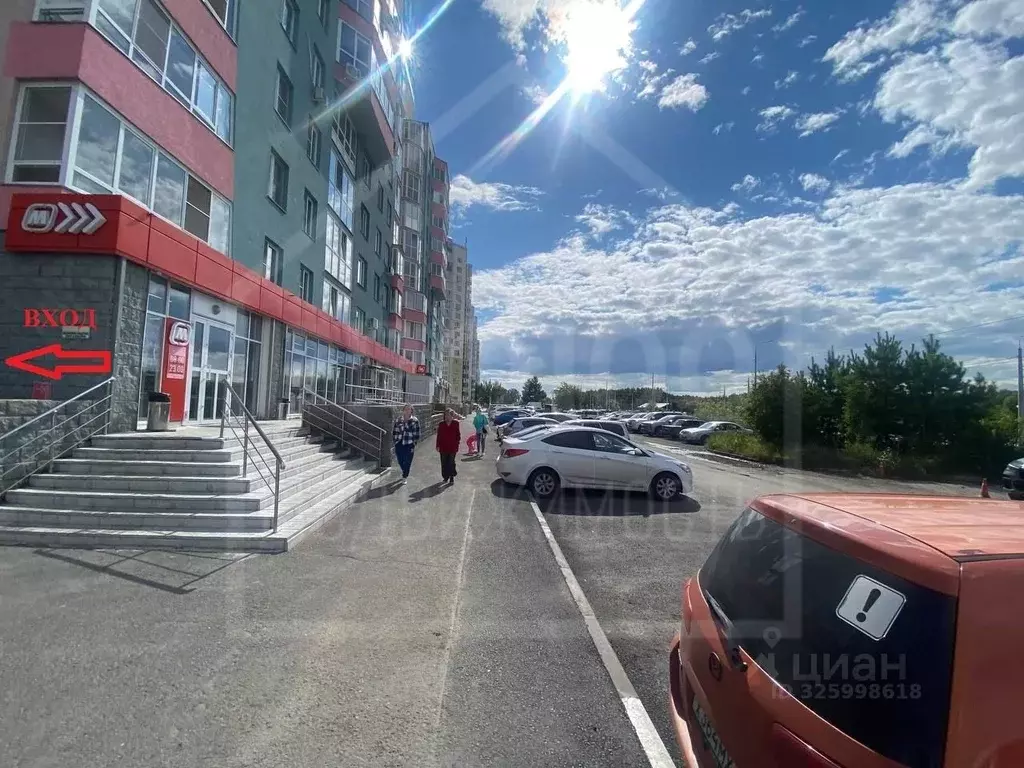 Торговая площадь в Омская область, Омск бул. Архитекторов, 13 (170 м) - Фото 1