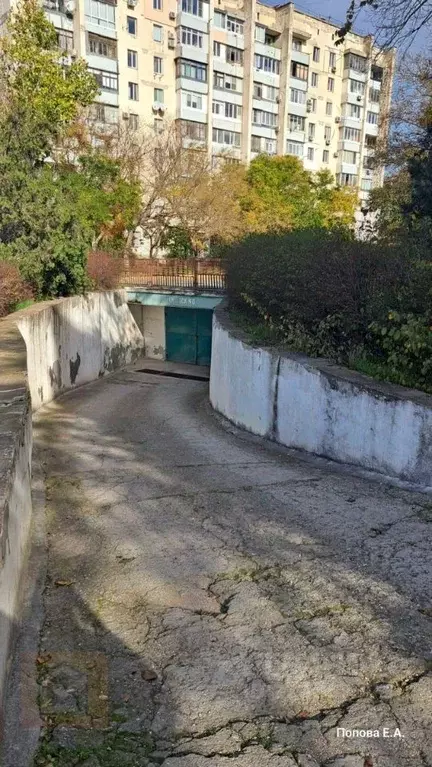 Гараж в Крым, Евпатория ул. Имени Володи Дубинина, 2/9 (20 м) - Фото 1