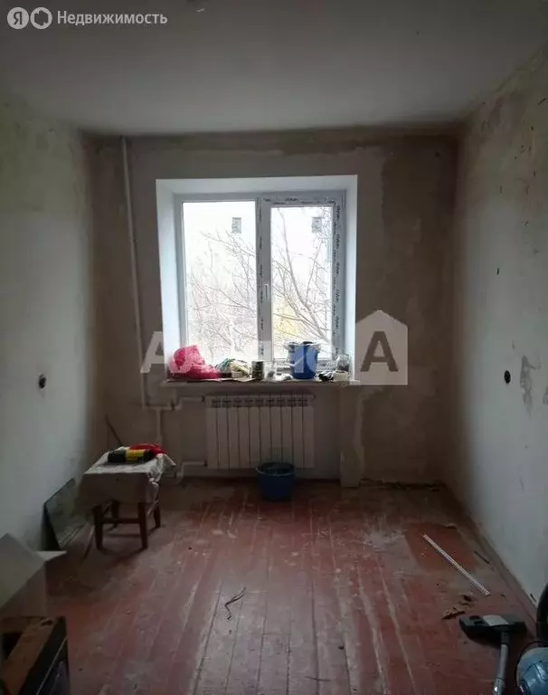 3-комнатная квартира: Каменск-Шахтинский, улица Щаденко, 80Б (51.7 м) - Фото 1