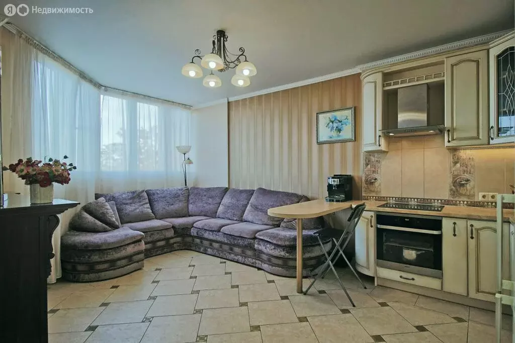 3-комнатная квартира: Калининград, Киевская улица, 67 (94 м) - Фото 1