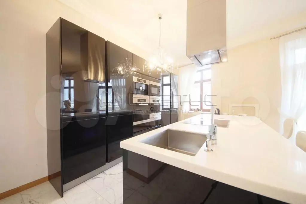 3-к. квартира, 180 м, 6/23 эт. - Фото 1