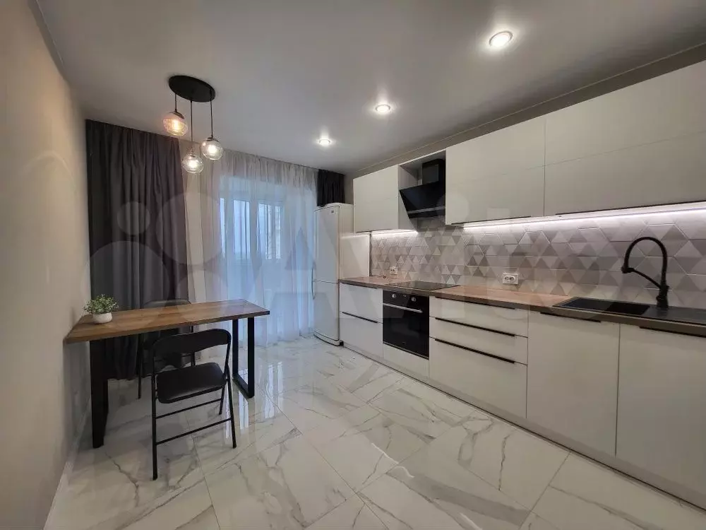 1-к. квартира, 45 м, 8/8 эт. - Фото 0