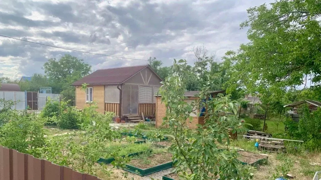 Дом в Волгоградская область, Волгоград Электромонтажник СНТ, 60 (20 м) - Фото 1