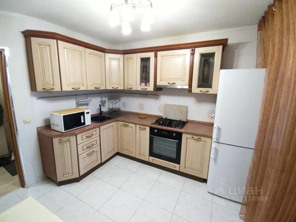 3-к кв. Волгоградская область, Волгоград ул. Рокоссовского, 28 (60.0 ... - Фото 1