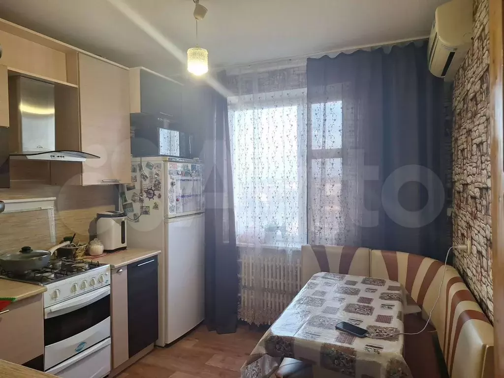 2-к. квартира, 55 м, 8/10 эт. - Фото 0