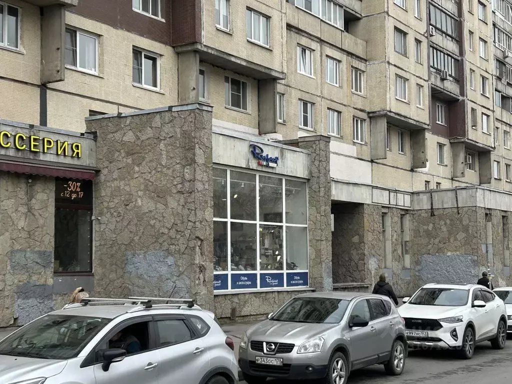 Торговая площадь в Санкт-Петербург просп. Большевиков, 3 (109 м) - Фото 1