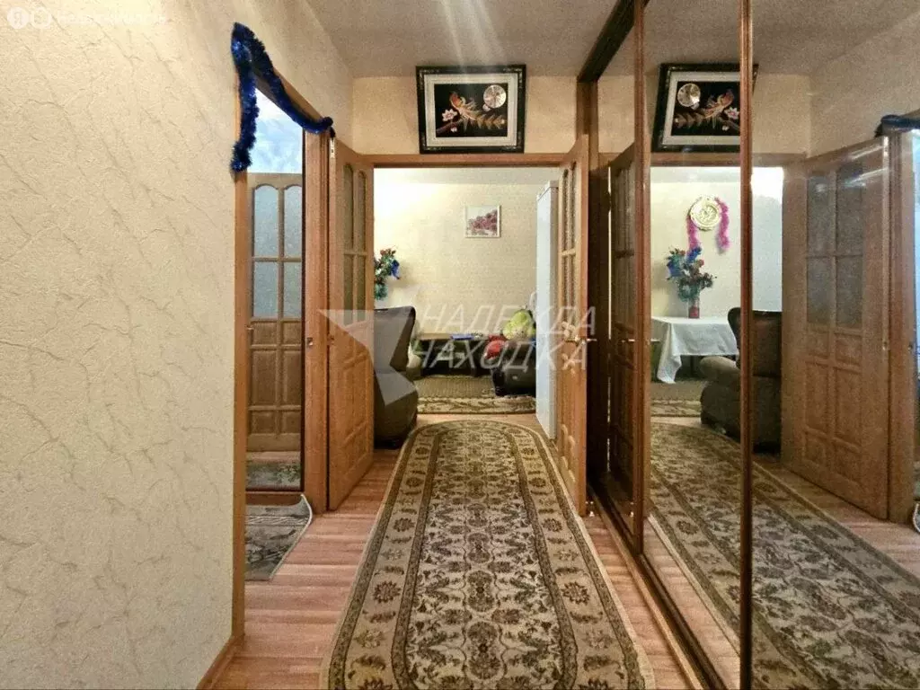 3-комнатная квартира: Находка, Спортивная улица, 43 (56.7 м) - Фото 1