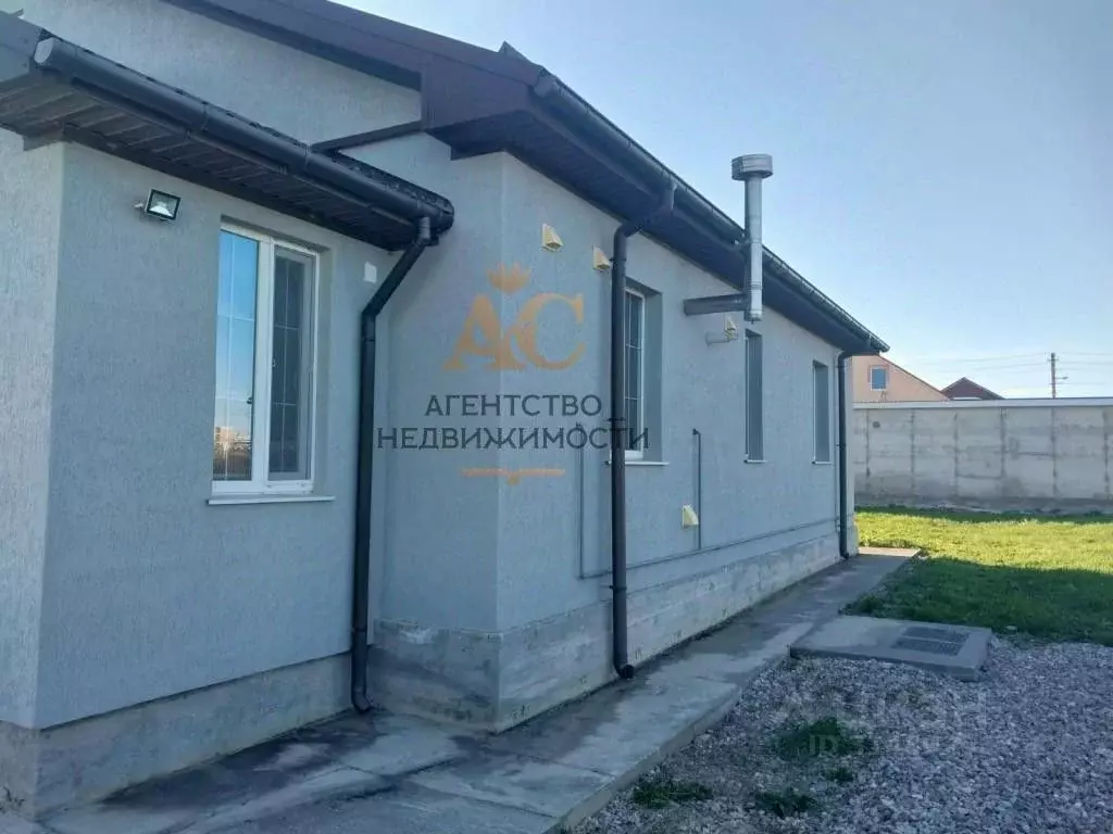Дом в Крым, Феодосия муниципальный округ, Приморский пгт ул. Амет-Хана ... - Фото 0