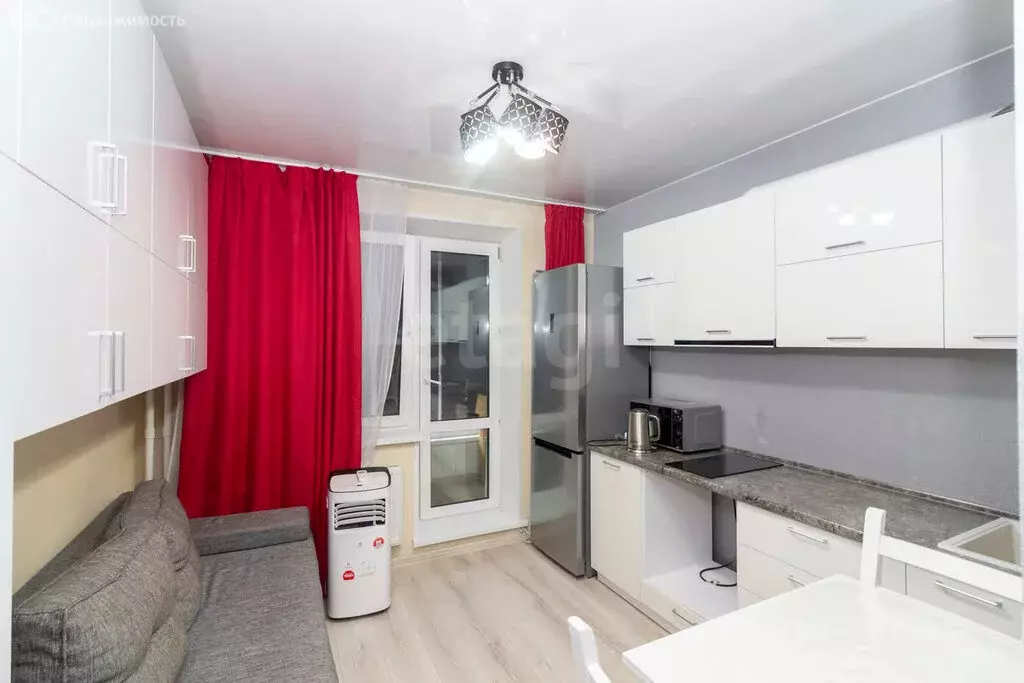 Квартира-студия: Тюмень, улица Новосёлов, 117 (15.7 м) - Фото 0