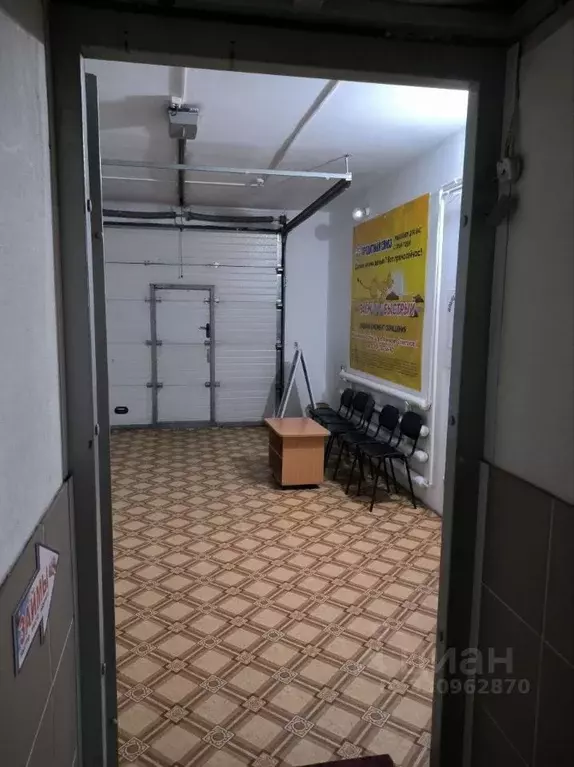 Помещение свободного назначения в Новосибирская область, с. Кочки ул. ... - Фото 1