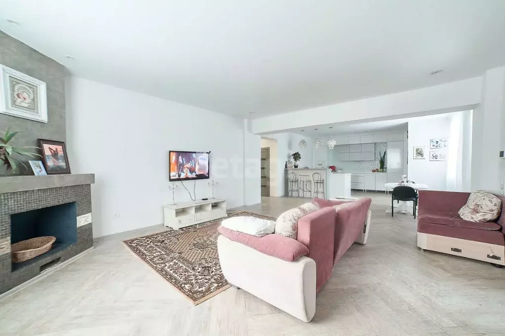 3-к кв. Томская область, Северск ул. Мира, 11А (261.2 м) - Фото 0
